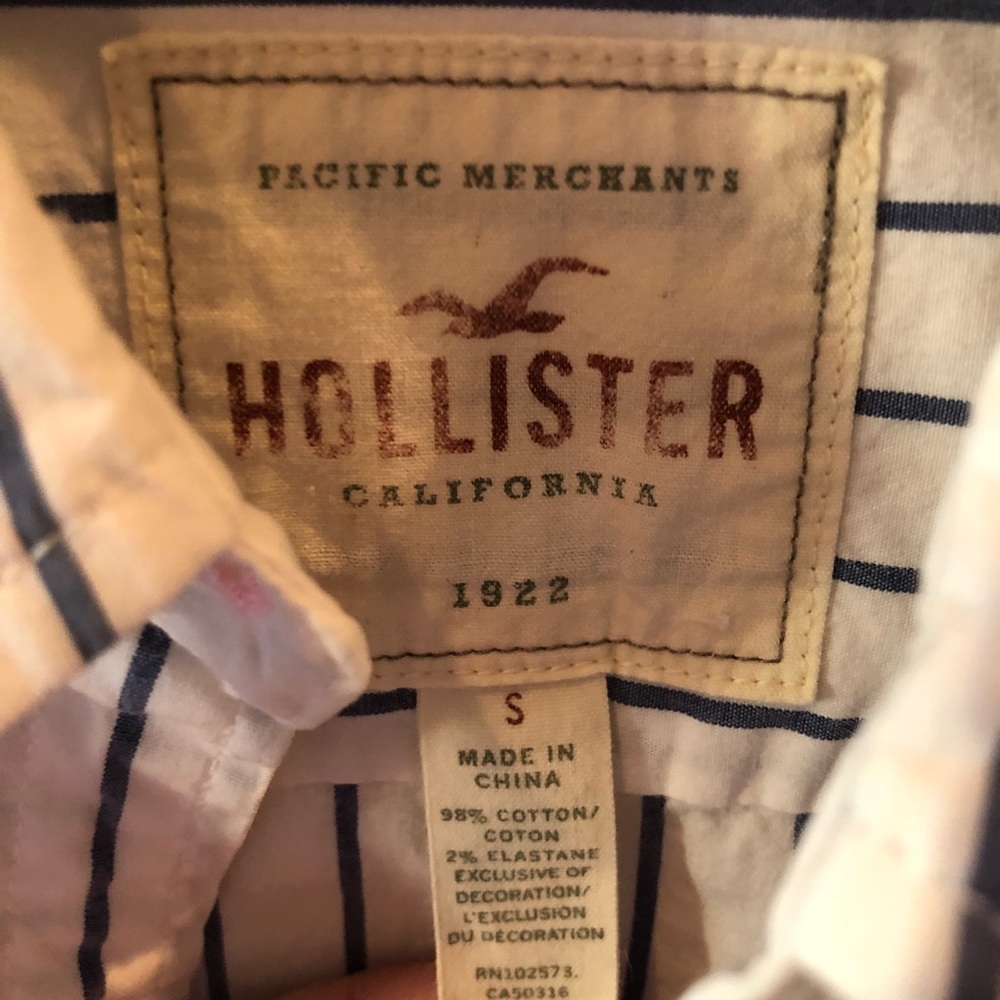 HOLLISTER PINSTRIPE BUTTON DOWN Size Small - Picture 3 of 6